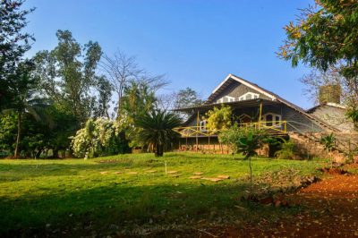 bungalow-stay-next-to-the-river-Bungalow-frontview